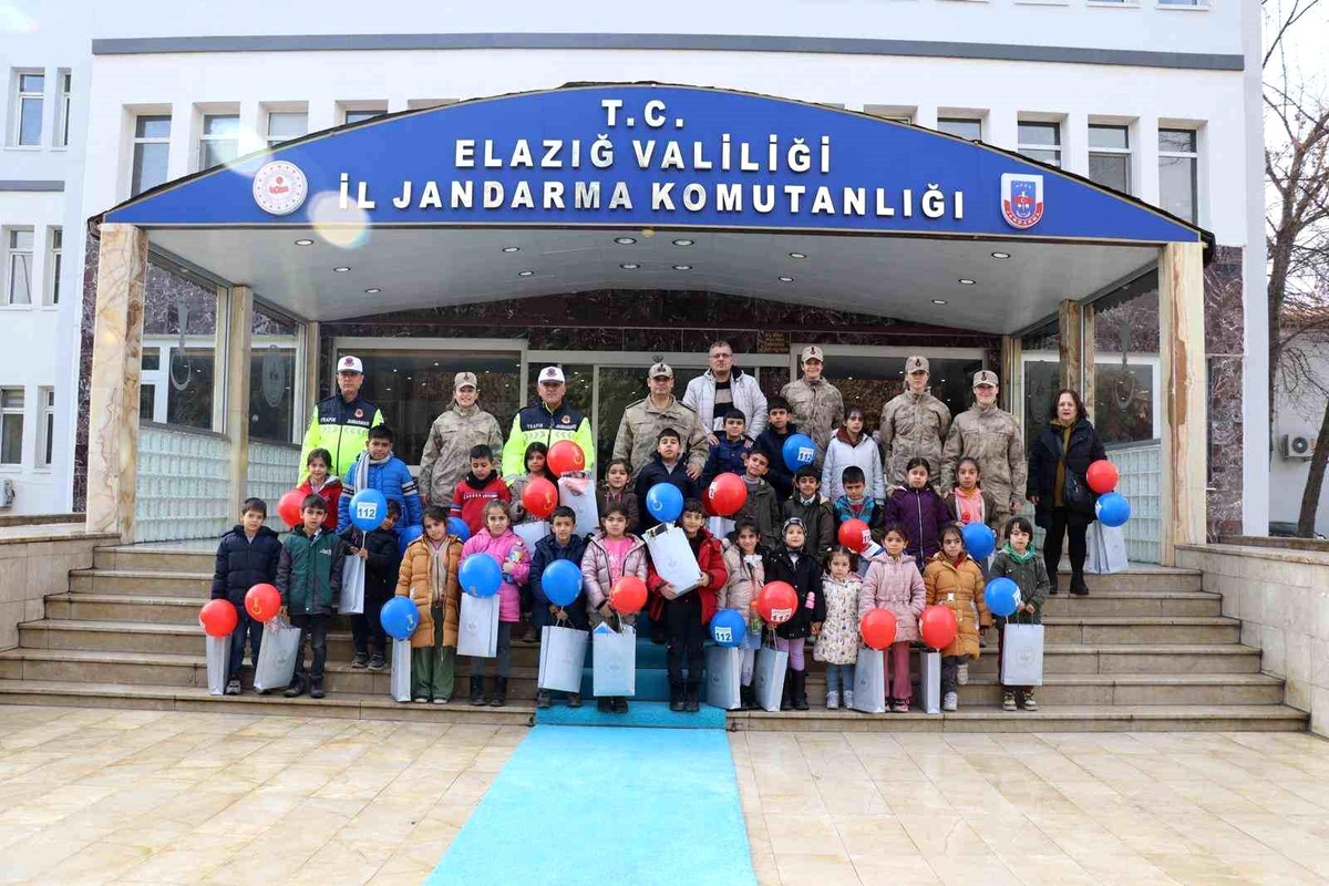 Öğrenciler Jandarma ile Eğitim Aldı