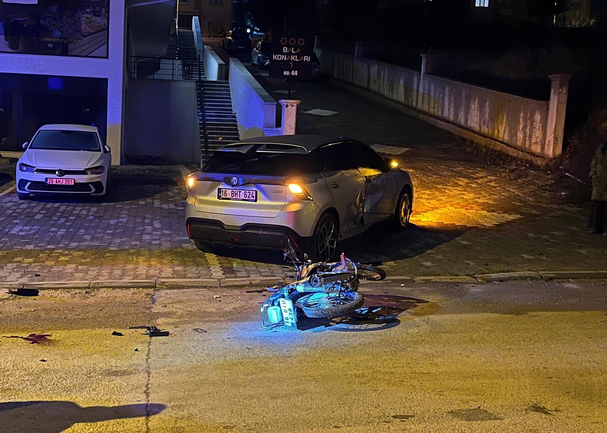 İnegöl\'de Motosiklet Kazası: Sürücü Ağır Yaralandı