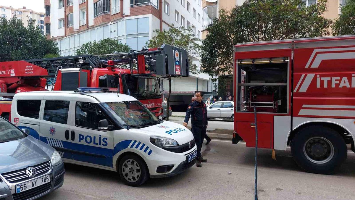 Samsun\'da Apartman Bodrumunda Yangın Paniği