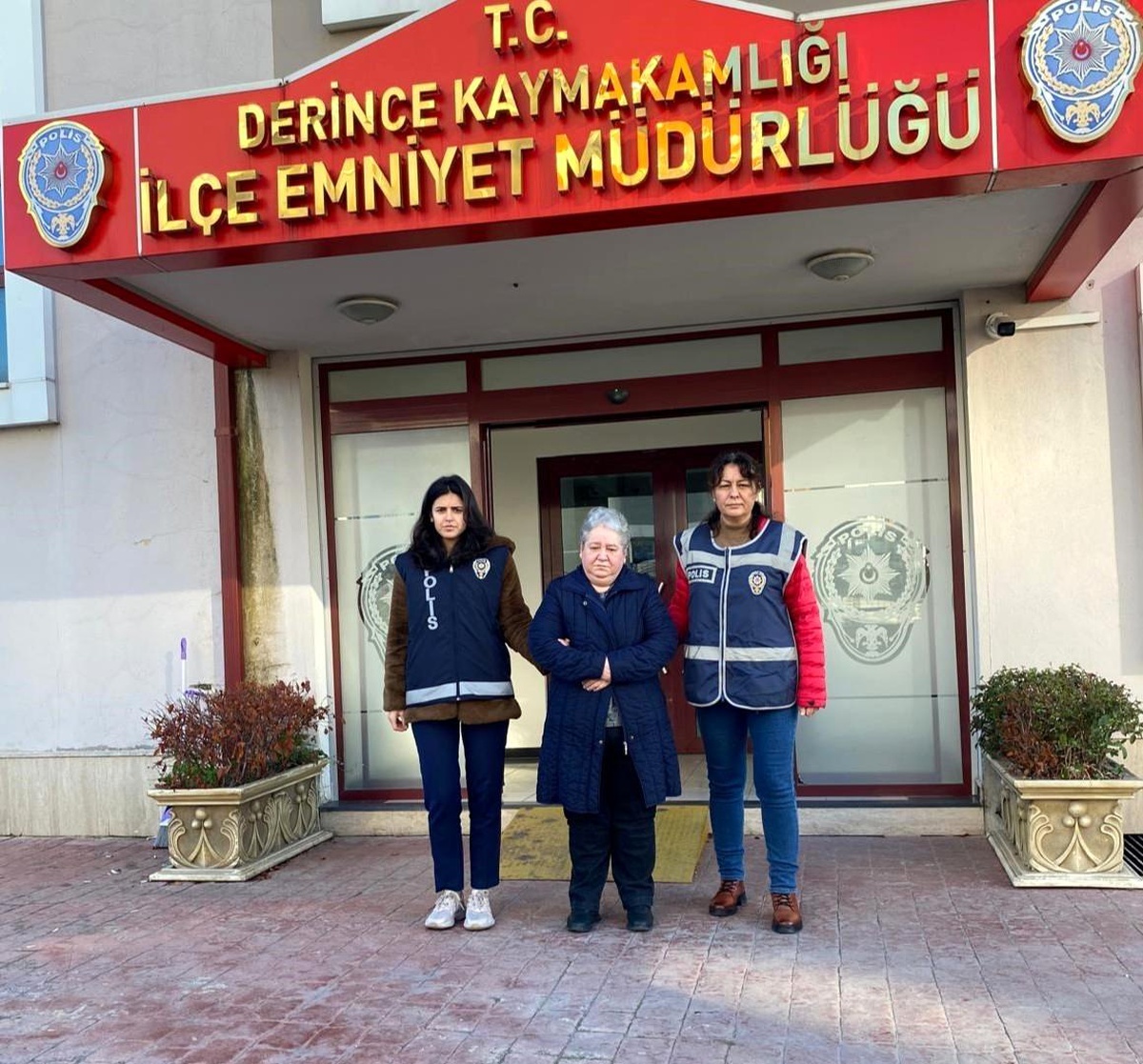Dolandırıcı Kadın İstanbul\'da Yakalandı