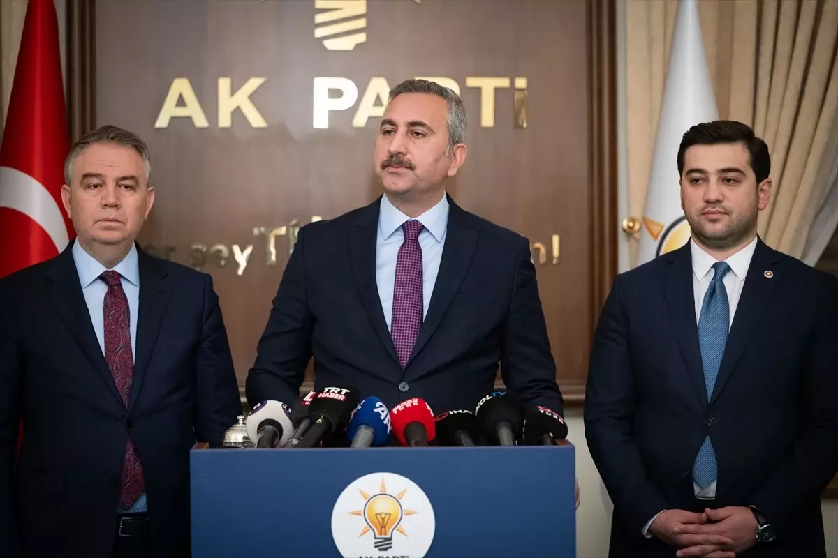 AK Parti, Türkiye Adalet Akademisi Kanun Teklifi\'ni Meclis Başkanlığına sundu