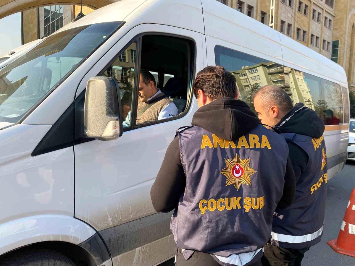 Ankara\'da Okul Servisleri Denetlendi