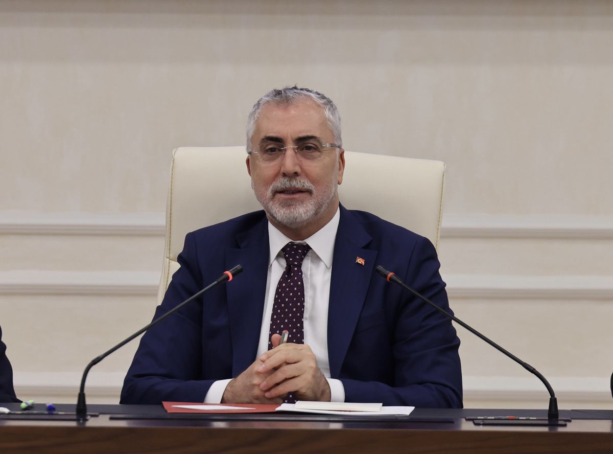 Bakan Işıkhan: Çalışanlarımızı Enflasyona Ezdirmeyeceğiz