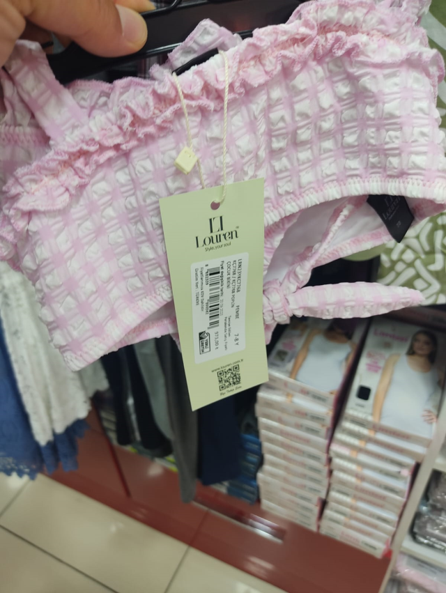 Bakanlık bazı çocuk kıyafetlerini piyasada toplatıyor Bakanlık bazı çocuk kıyafetlerini piyasada toplatıyor