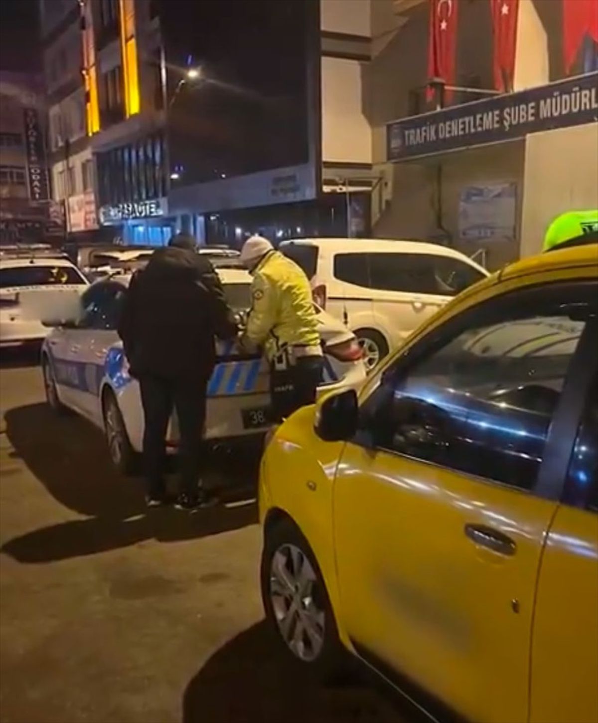 Ters Yönde Giden Sürücüye Cezası