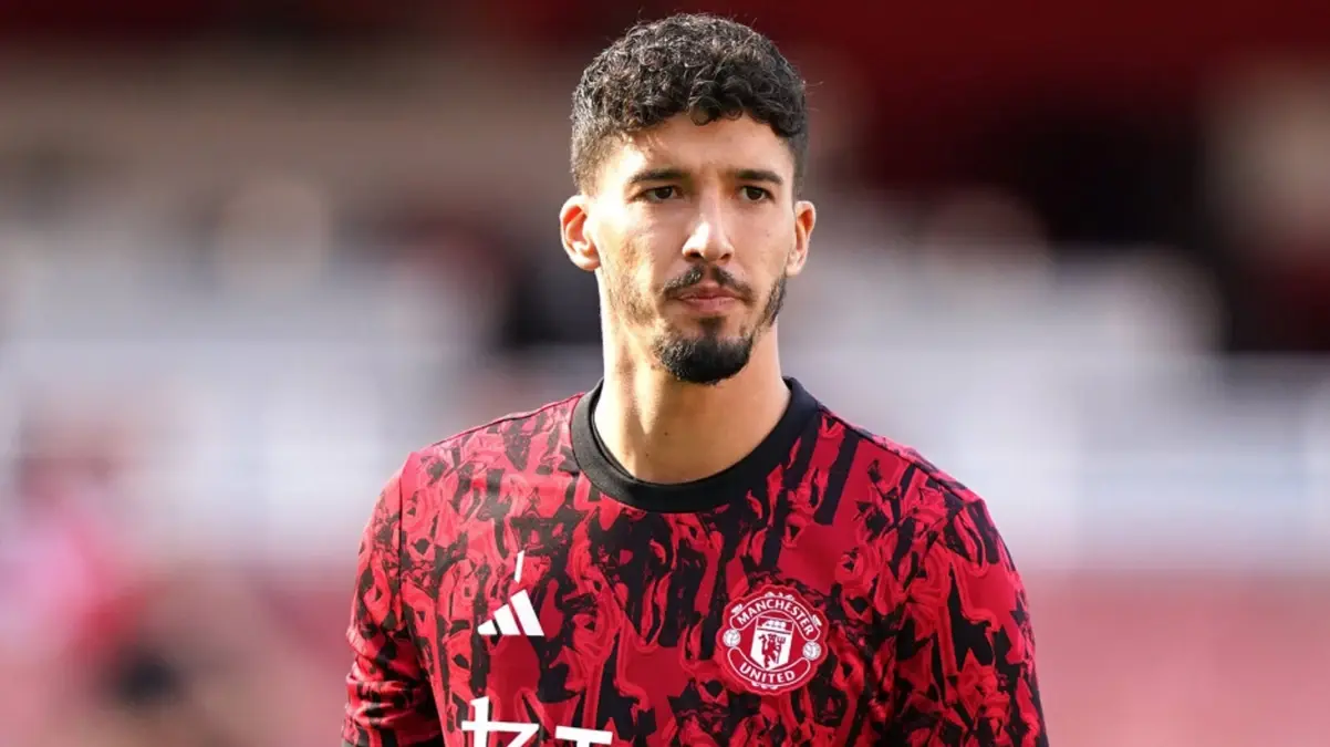 Manchester United, Altay Bayındır\'ın kalemini kırdı