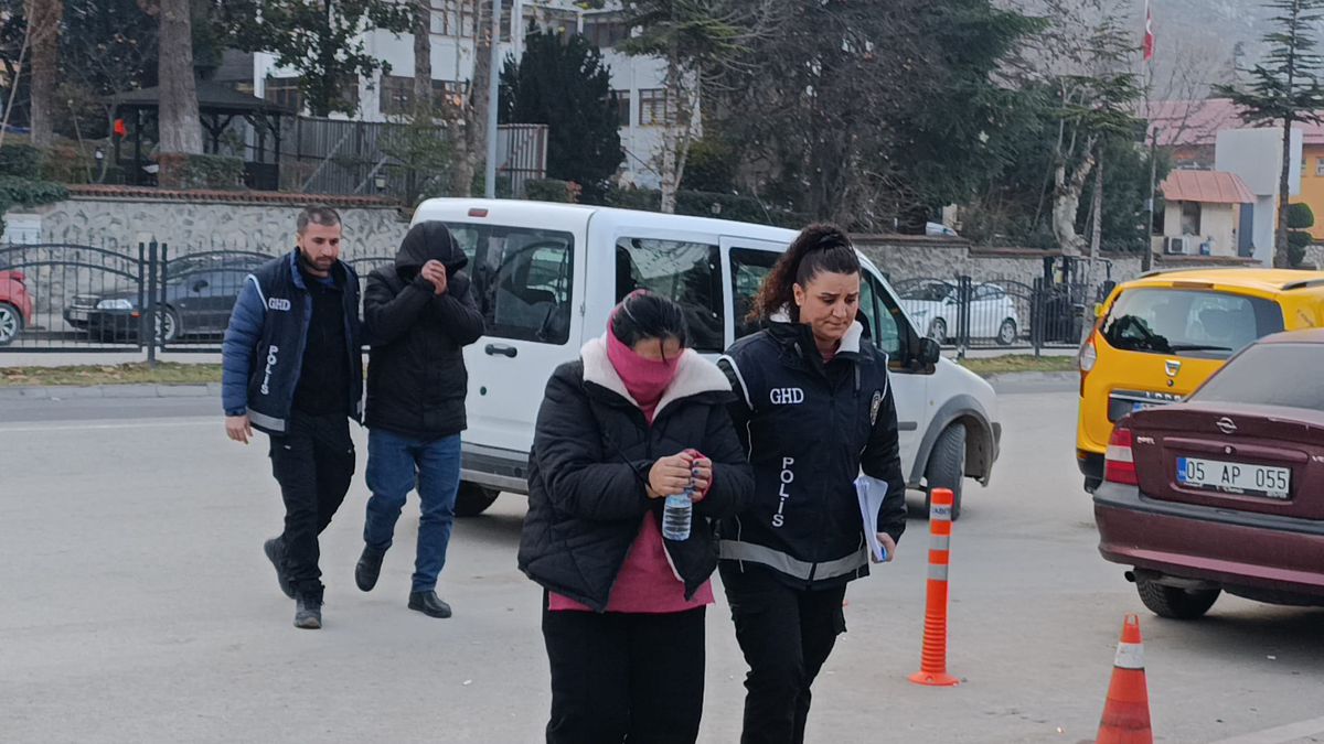 Amasya\'da Kaçak Göçmen Taşıyan Sürücü Tutuklandı