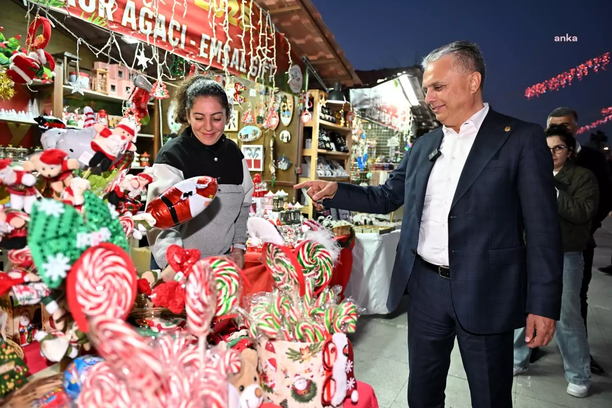 Muratpaşa\'da Yeni Yıl Çarşısı Coşkusu