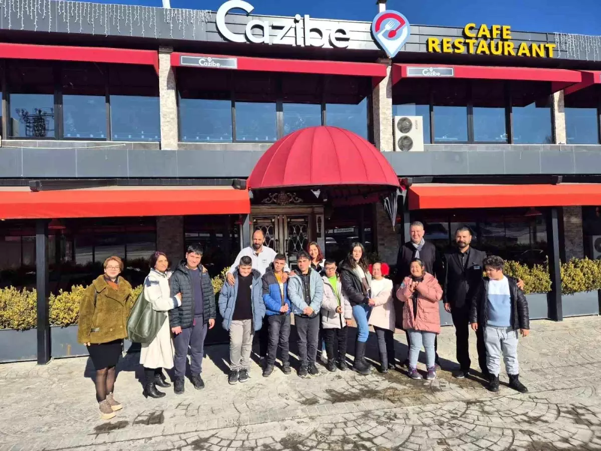 Cazibe Restaurant, Özel Çocukları Misafir Etti