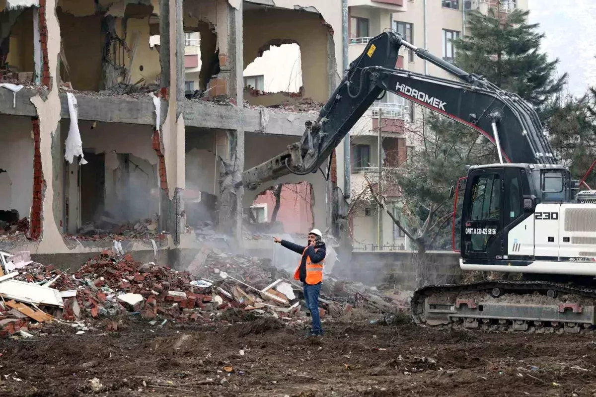 Talas Belediyesi\'nden Kentsel Dönüşüm Projesi Hızla İlerliyor