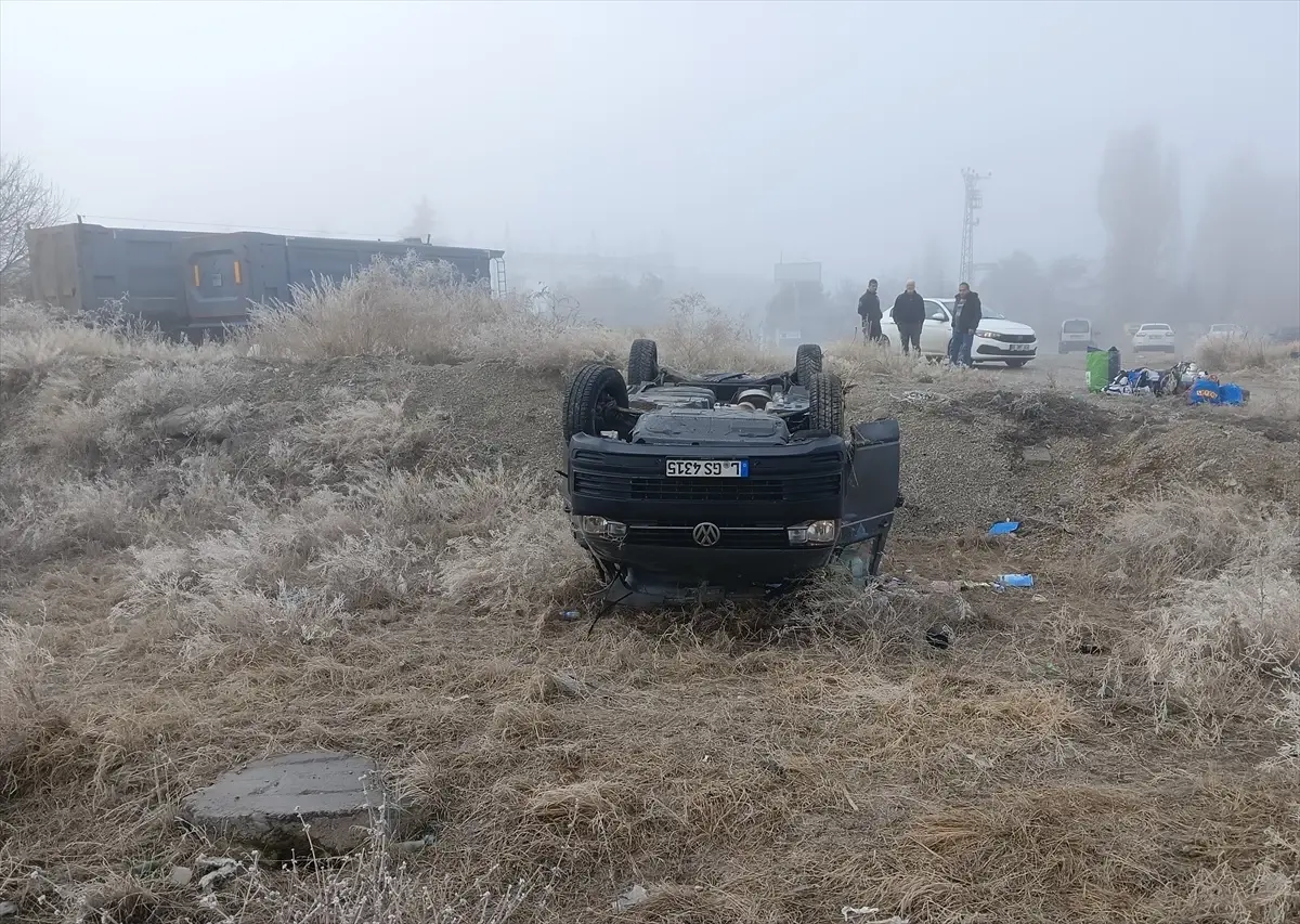 Almanya\'dan Malatya\'ya giden aile kaza yaptı