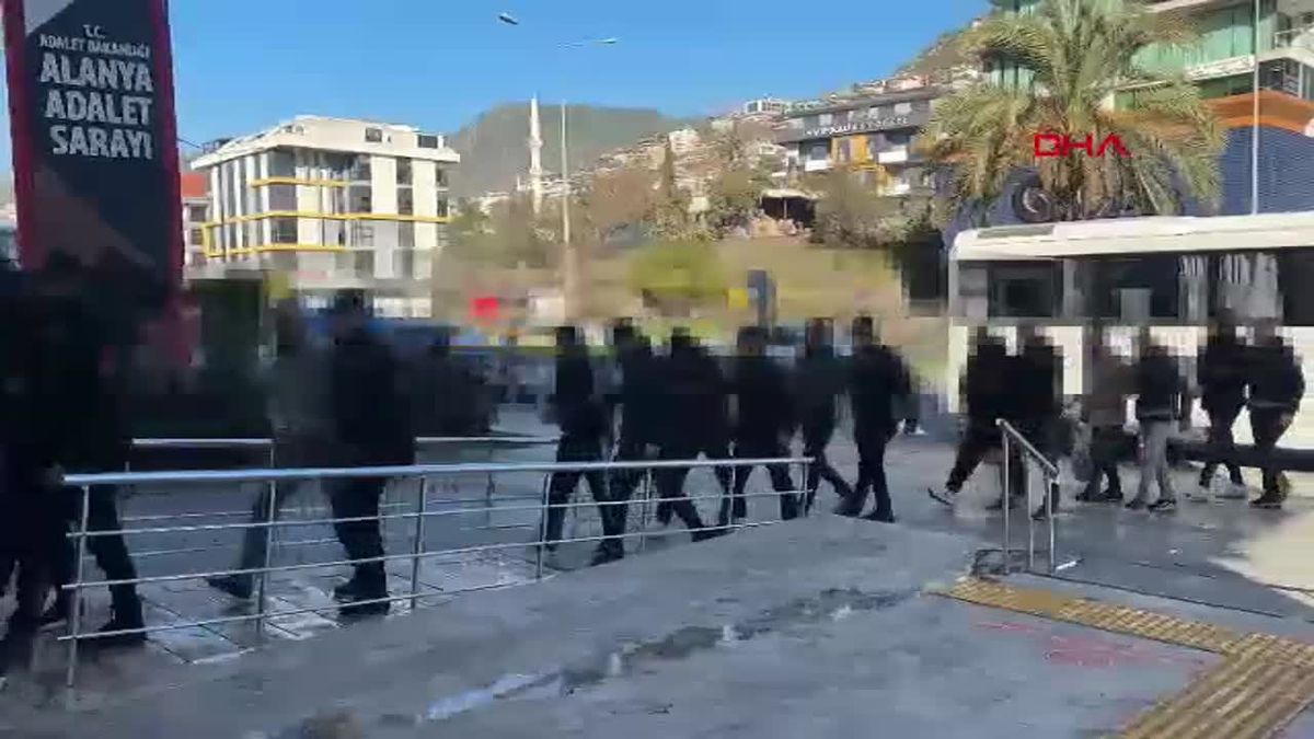 Alanya\'da Yasa Dışı Bahis Operasyonu: 13 Gözaltı
