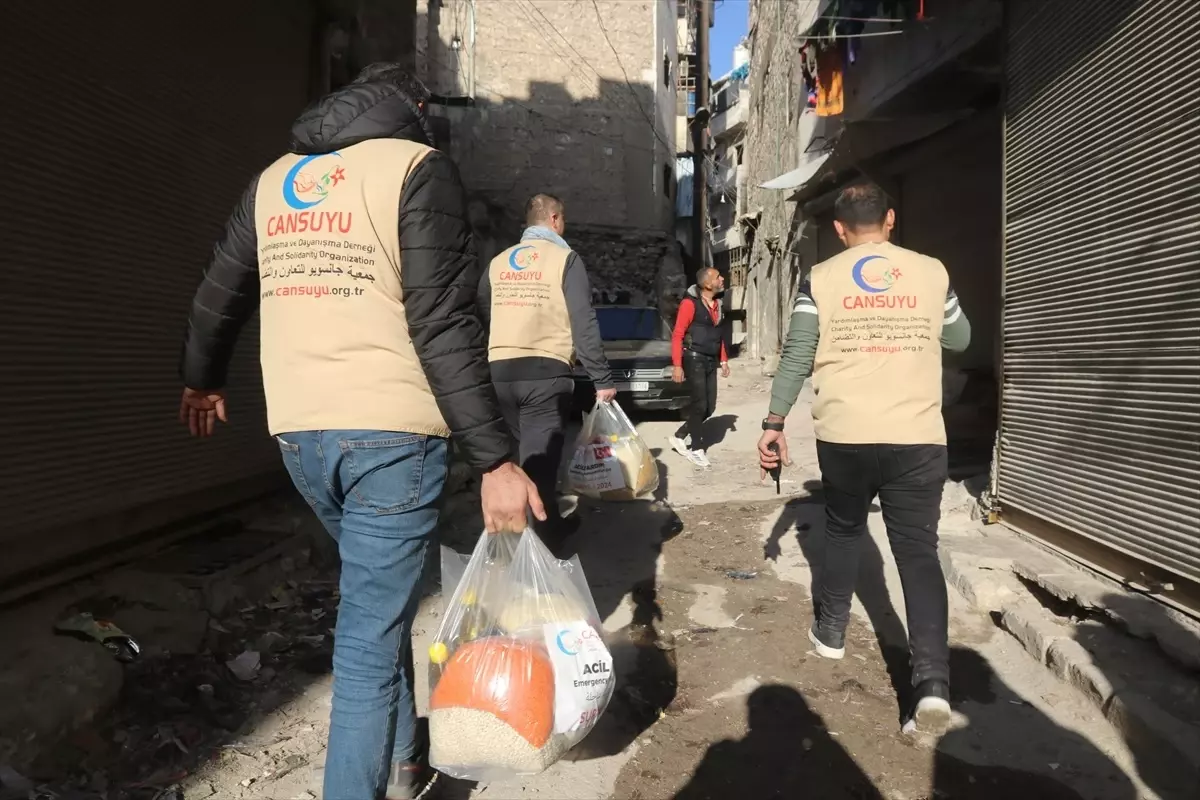 Cansuyu Derneği\'nden Suriye\'ye Ekmek Yardımı
