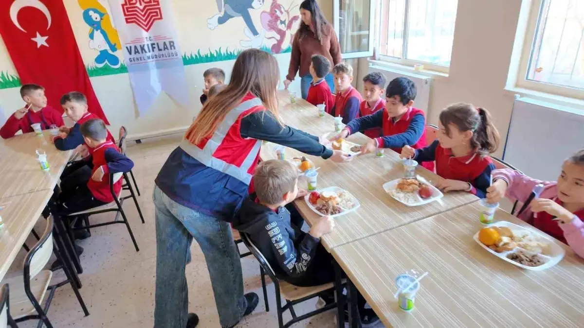 Köy Okullarına Anlamlı Ziyaret