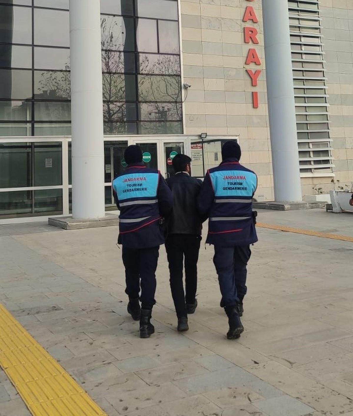 Alkolle Araç Kullanan Şahıs Tutuklandı