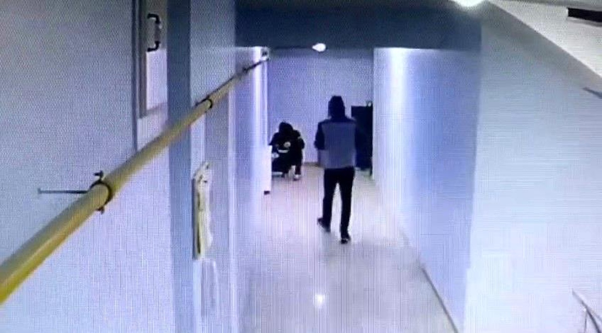 Kars\'ta Ayakkabı Hırsızlığı