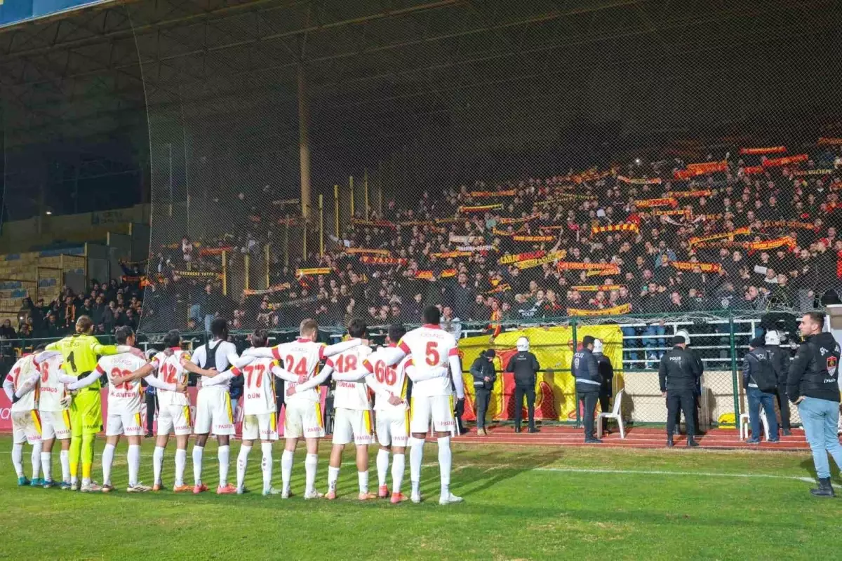 Göztepe, Bucaspor\'u Eleyerek Gruplara Yükseldi