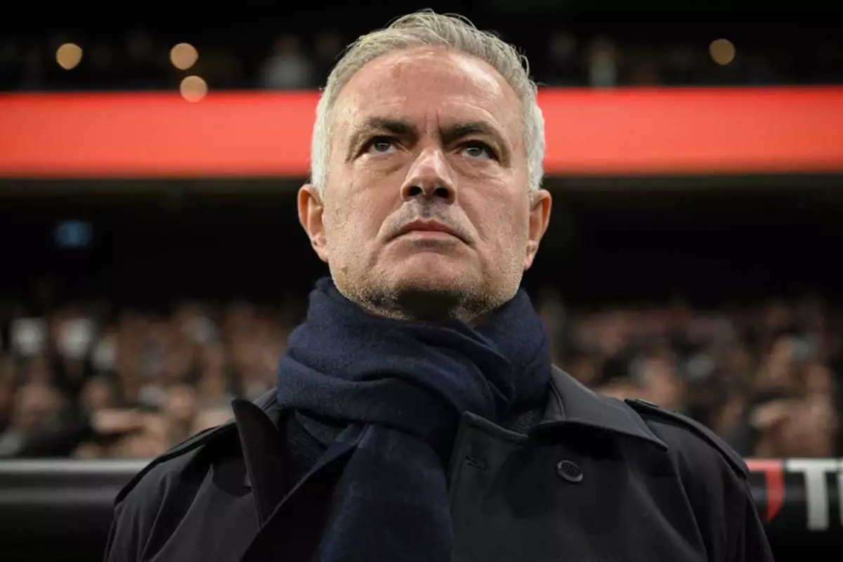 Fenerbahçe, Mourinho\'nun tarzını sevmediği futbolcunun sözleşmesini donduracak