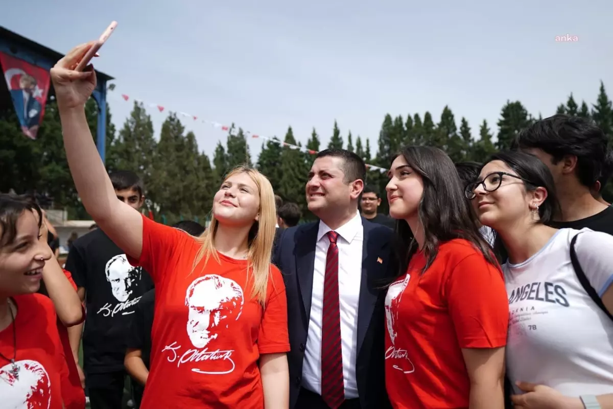 Torbalı Belediyesi\'nden Üniversite Öğrencilerine Eğitim ve Ulaşım Desteği