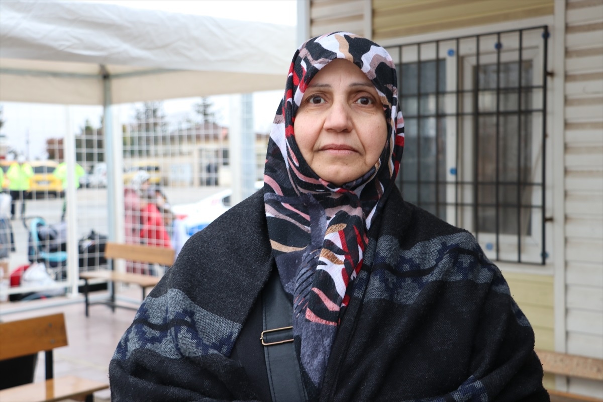 Türkiye\'deki Suriyelilerin Kilis\'ten ülkelerine dönüşü sürüyor