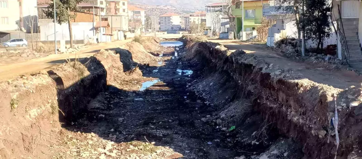 Yemişen Deresi\'nde İyileştirme Çalışmaları Devam Ediyor