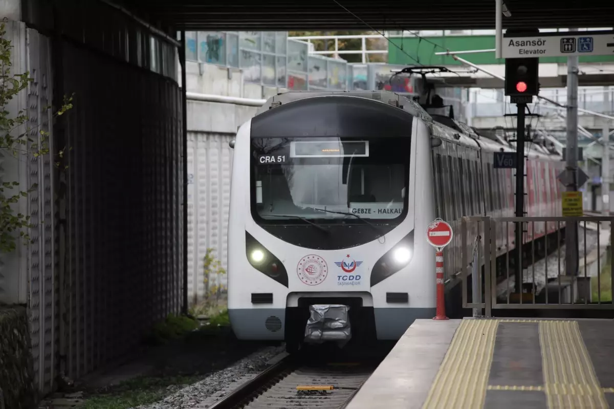 Bakan Uraloğlu: Marmaray\'da günlük yolcu rekoru kırıldı