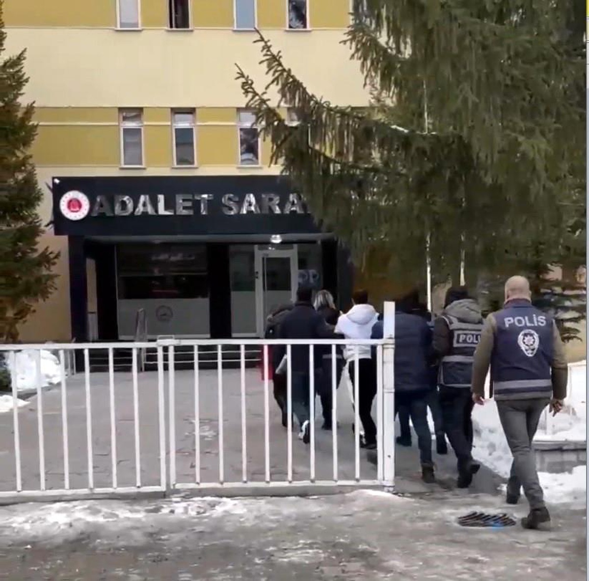 Bayburt\'ta İnsan Kaçakçılığı Operasyonu