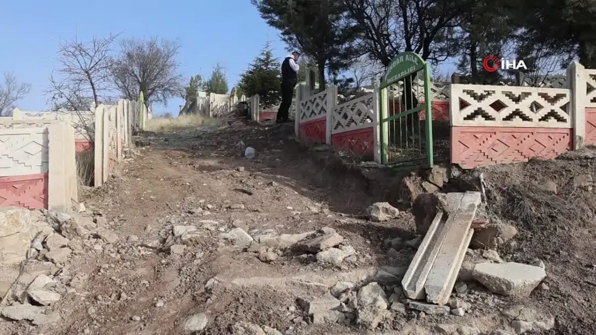 Elazığ\'da Mezarlık Tahribatına Duyarlı Tepki
