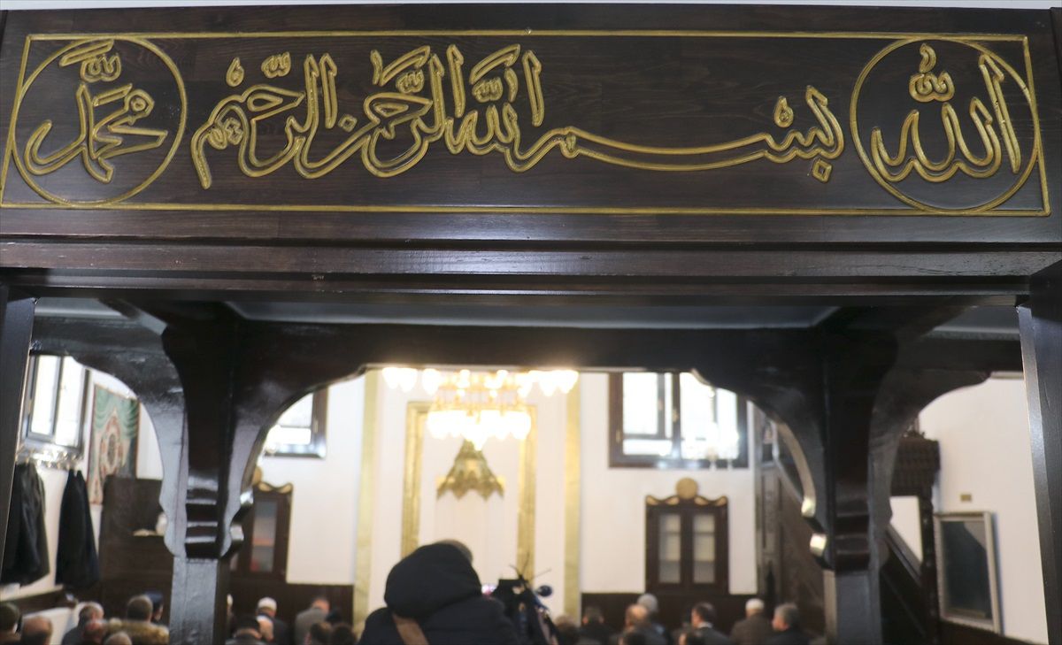 Tarihi Cedit Camii Yeniden İbadete Açıldı
