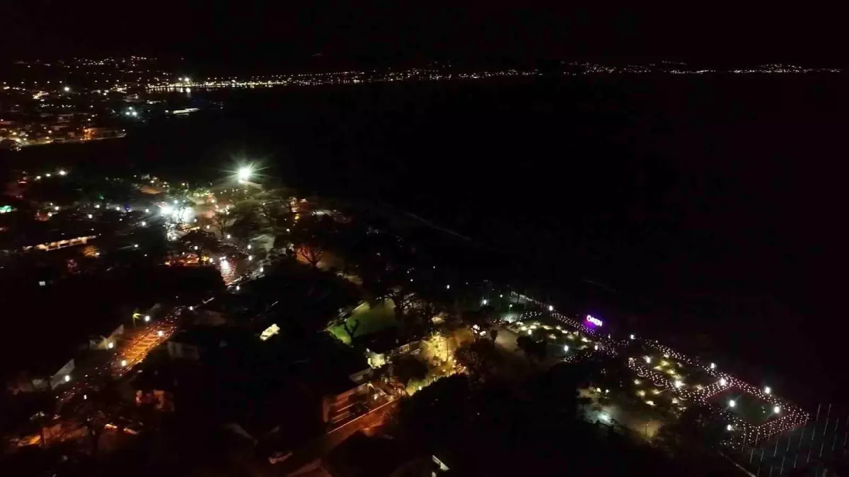 Burhaniye\'nin Güzelliği Dronla Görüntülendi