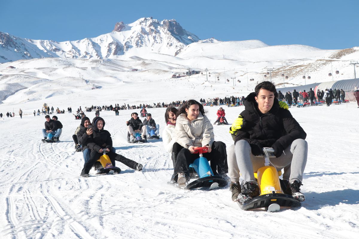 Erciyes Kayak Merkezi, Kış Turizminde Yoğun İlgi Görüyor