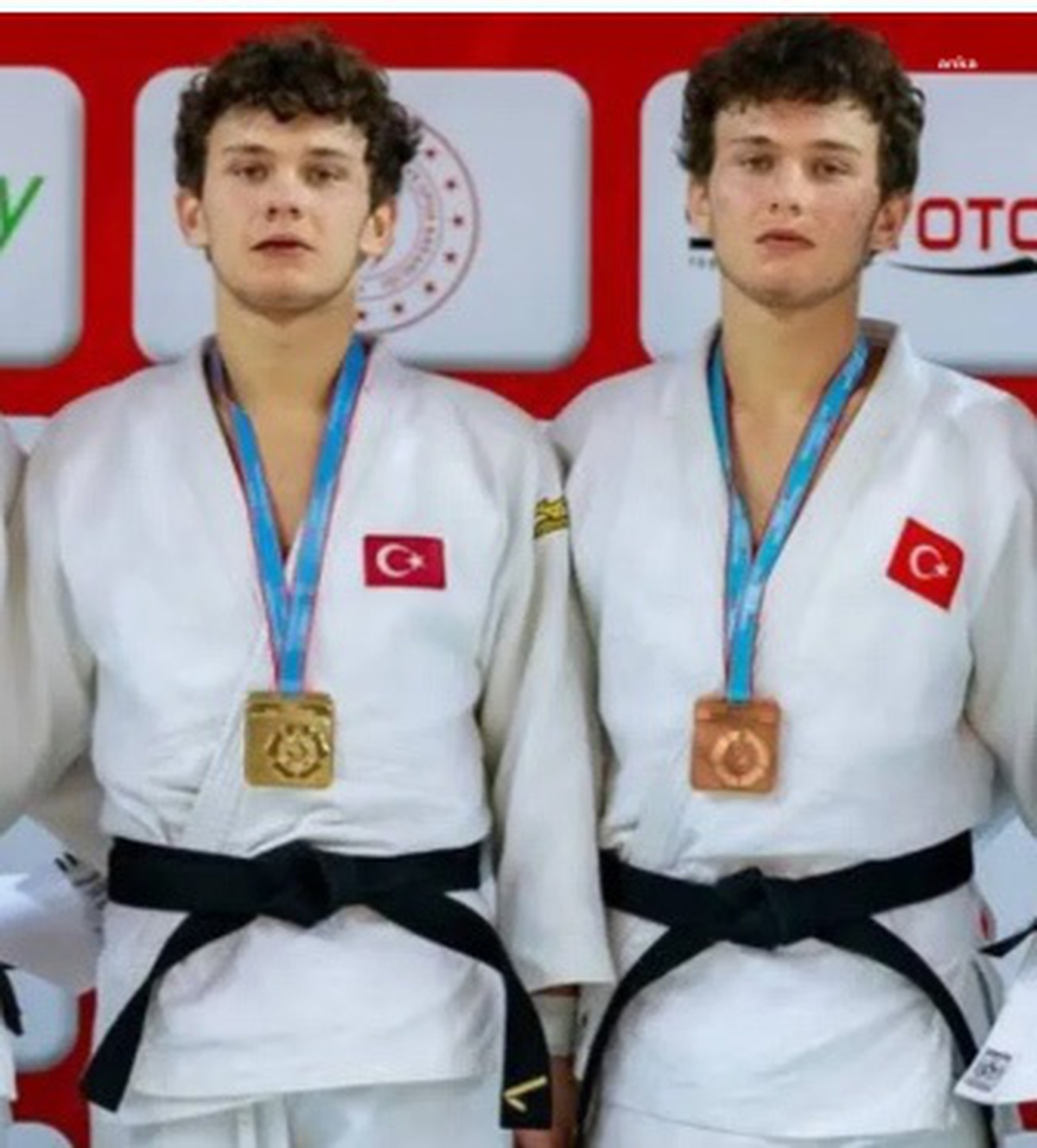 Palandöken\'de Çığ Faciası: Bir Genç Sporcu Hayatını Kaybetti