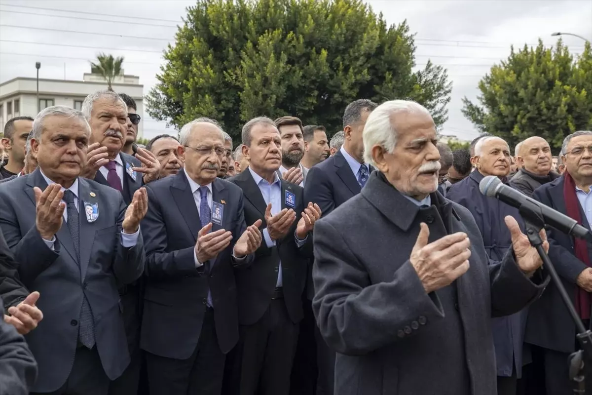 Kılıçdaroğlu\'ndan Seçer\'e Taziye Ziyareti