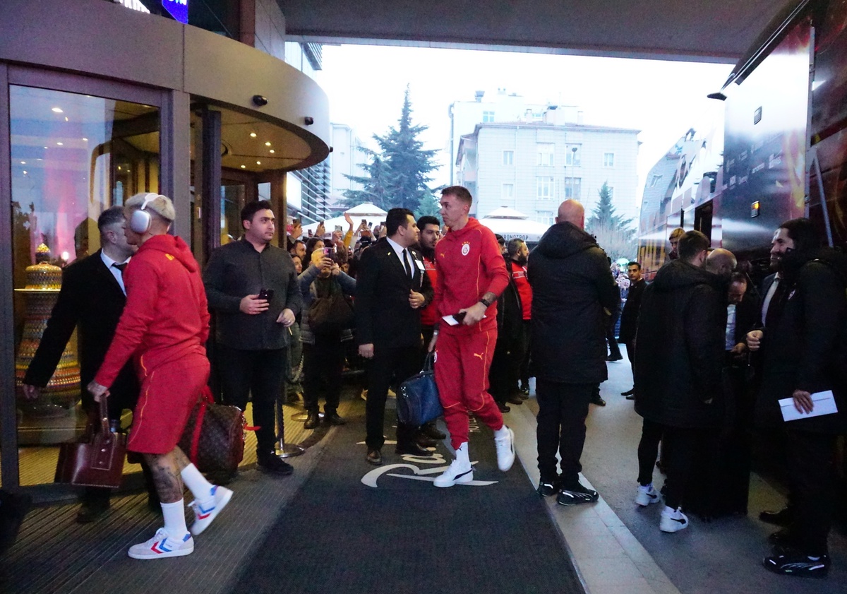 Galatasaray, Kayserispor Maçı İçin Kayseri\'ye Geldi