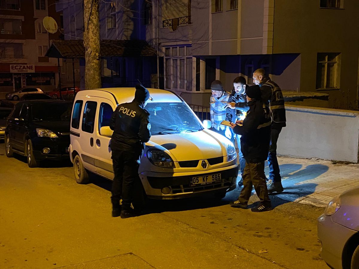 Çorum\'da Pompalı Tüfekle Araçlara Saldırı