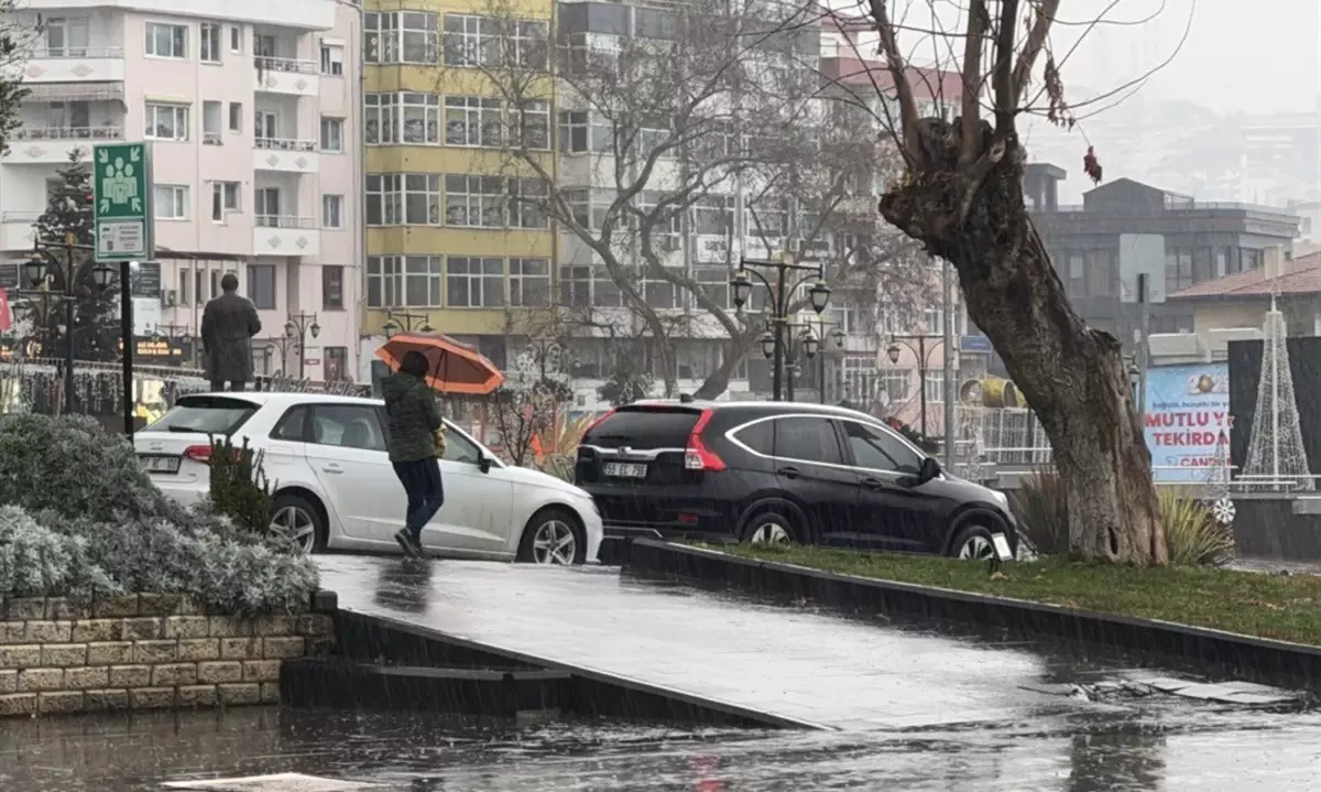 Trakya\'da Kuvvetli Yağış Etkili Oluyor