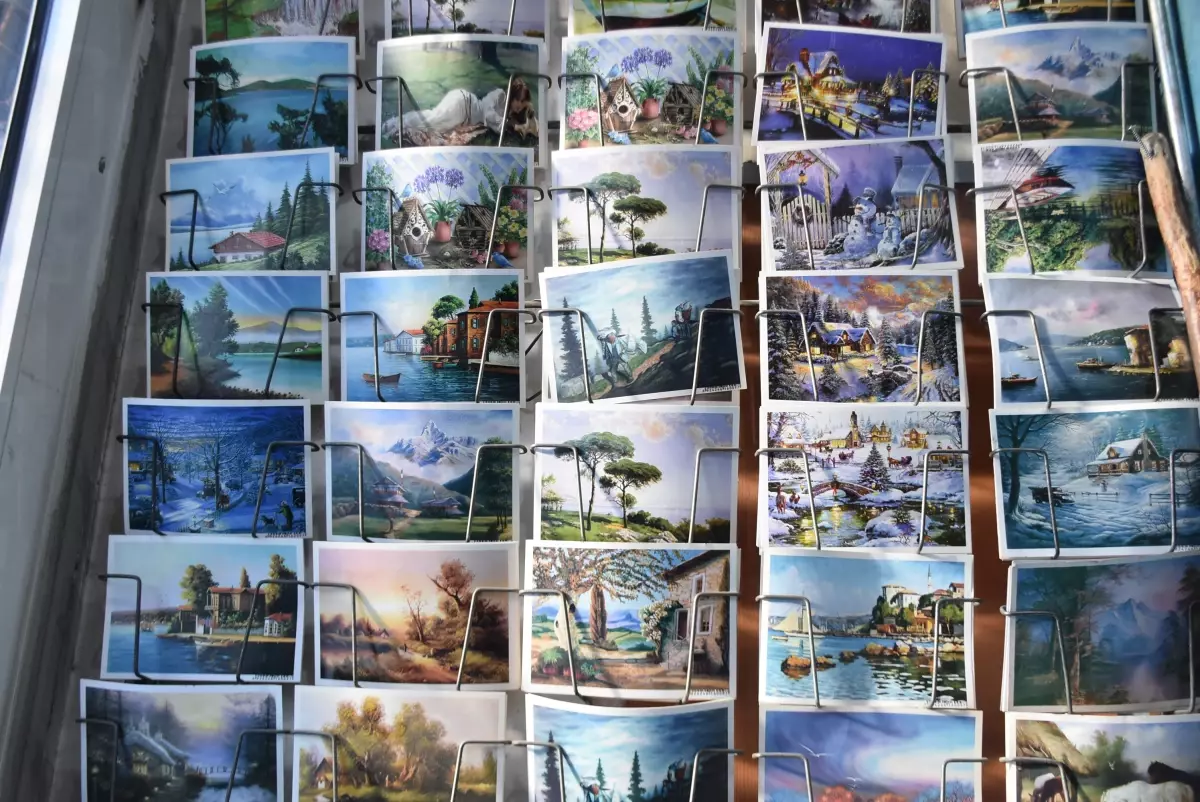 Kartpostallar Tarihe Karışıyor: Niğde\'de Kırtasiyeci Erhan Erdil İfadeleriyle Geçmişi Anlattı