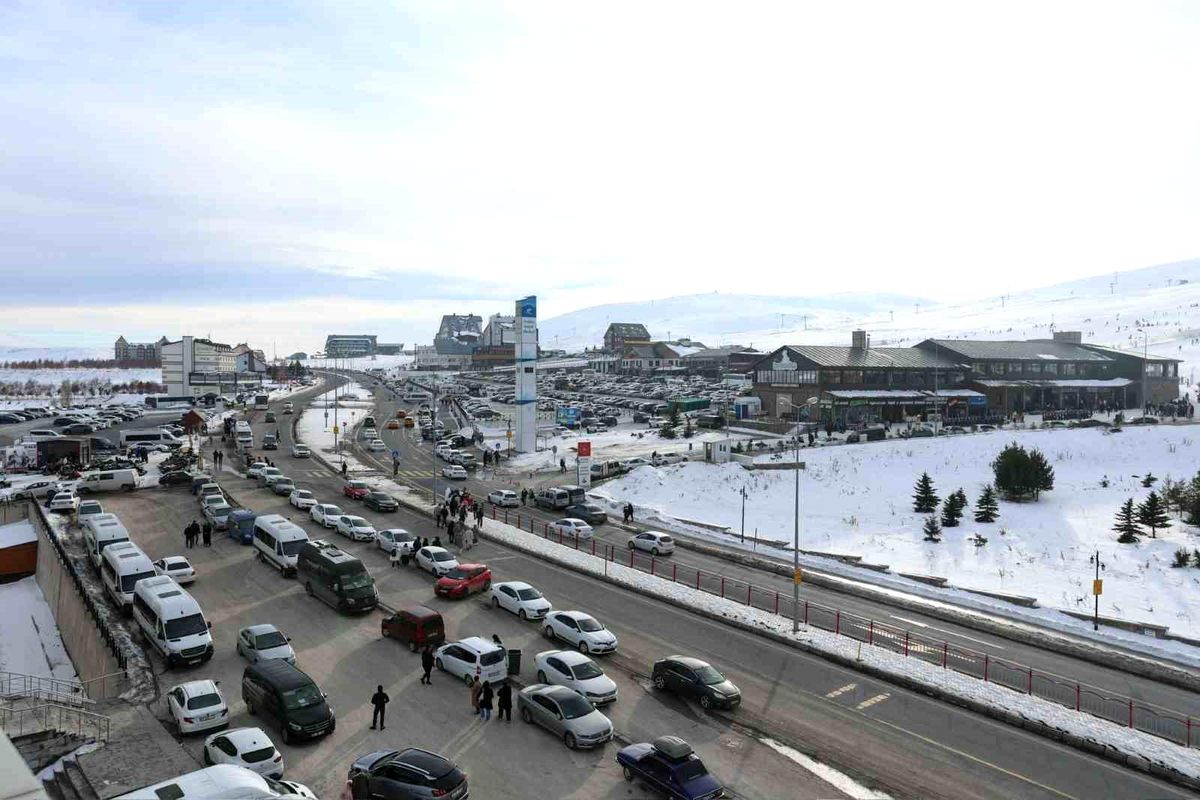 Başkan Büyükkılıç\'tan Erciyes Kayak Merkezi\'ne Davet