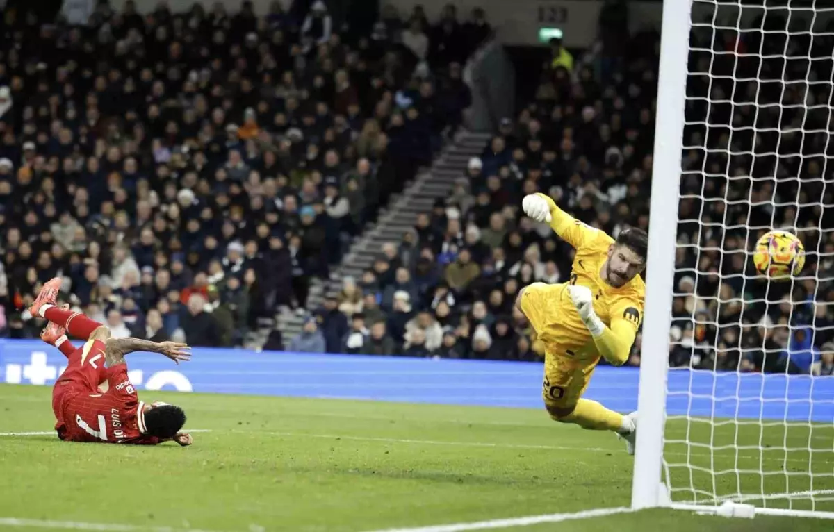 Liverpool, Tottenham\'ı 6-3 Geçti