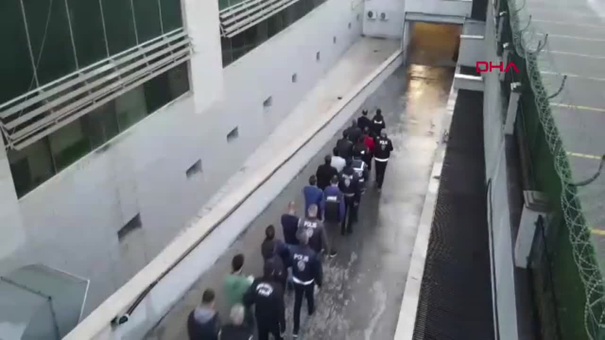 Mersin\'de Gümrükte Rüşvet Operasyonu: 114 Gözaltı