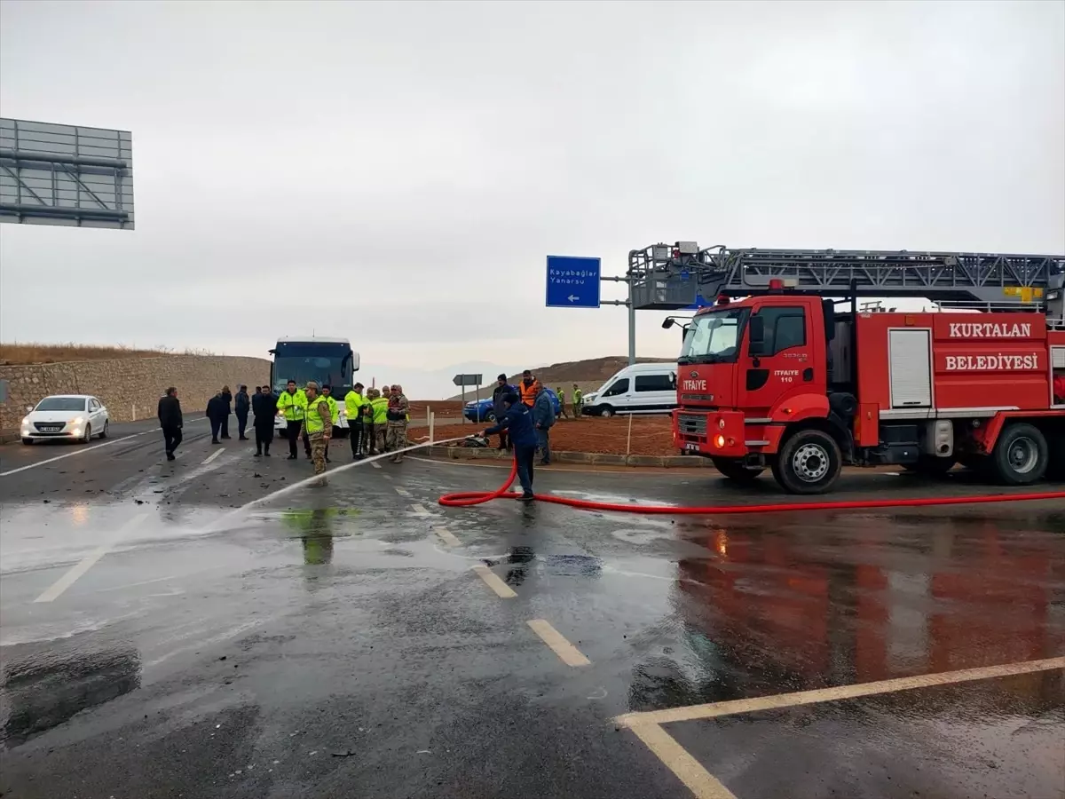 Kurtalan\'da Zincirleme Trafik Kazası: 3 Yaralı