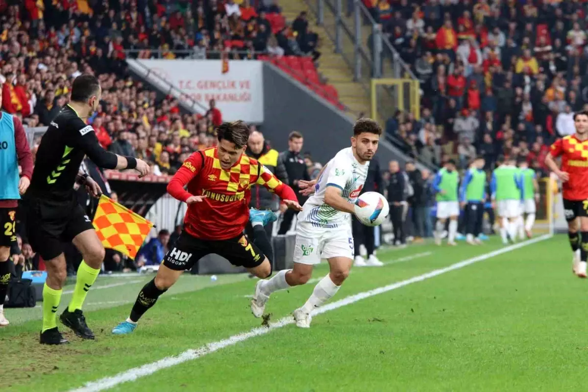 Göztepe\'den Rizespor\'a 3-0 Darbe