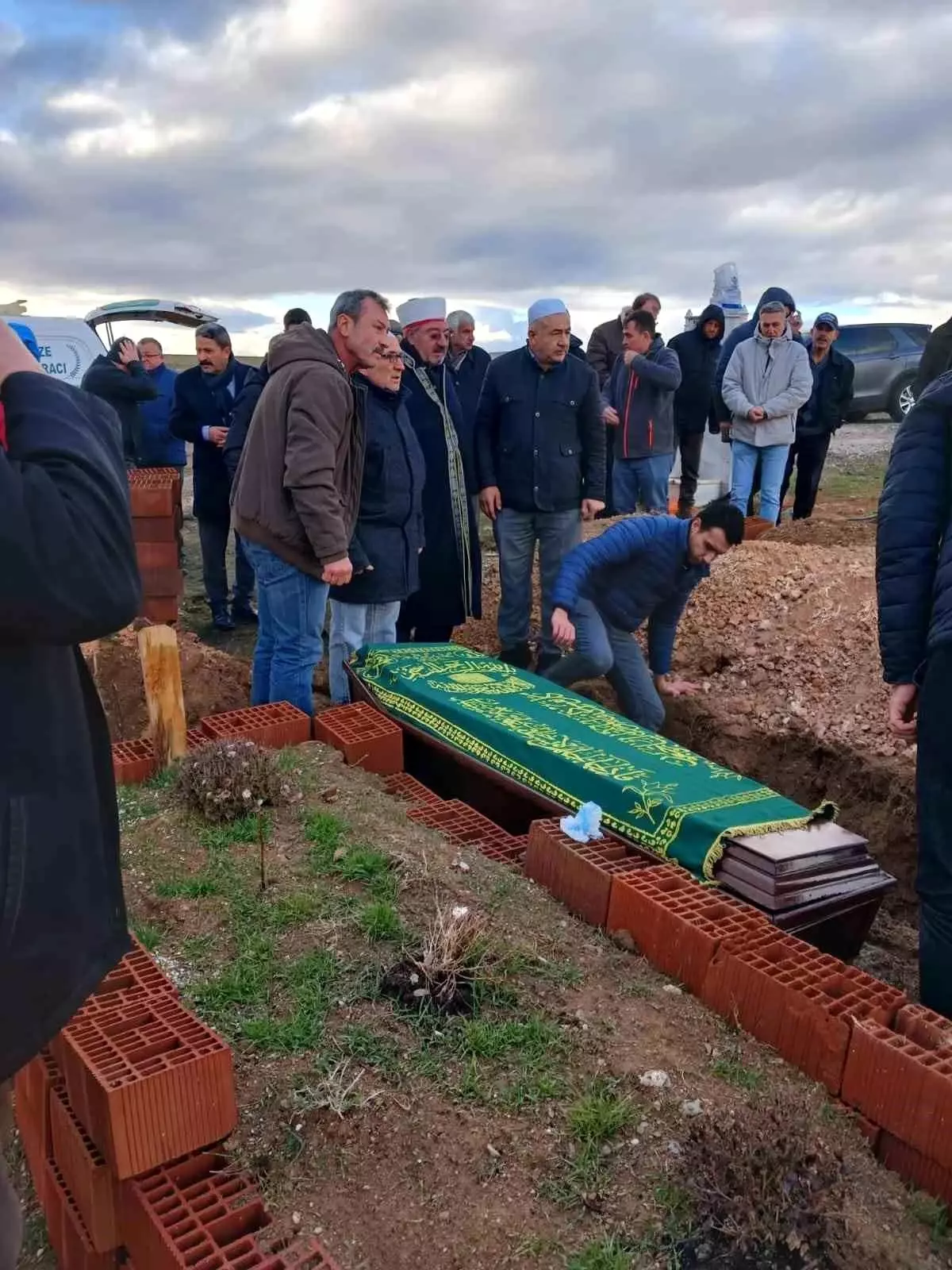 Kaligrafi Ustası Özdemir Şenova Vefat Etti