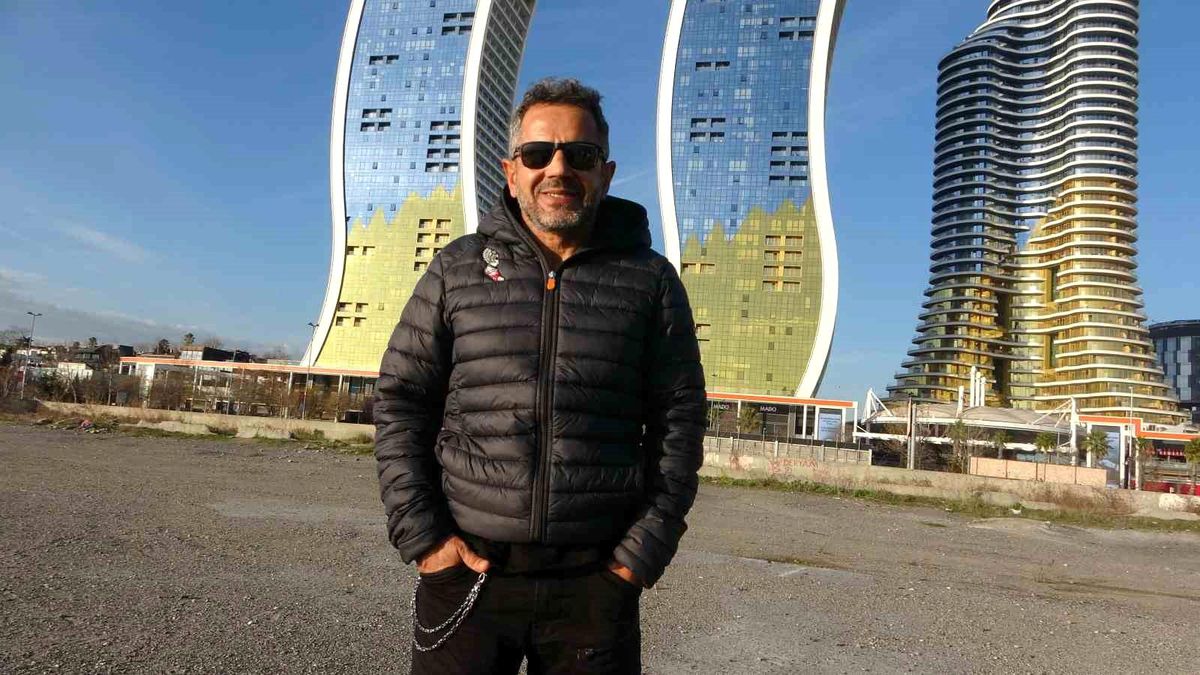 Cengiz Koçak, İstanbul\'da 700 Metreden Atlattı