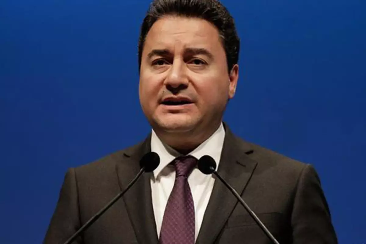 Ali Babacan\'dan AK Parti\'ye geçiş sinyali veren Ahmet Davutoğlu\'na cevap