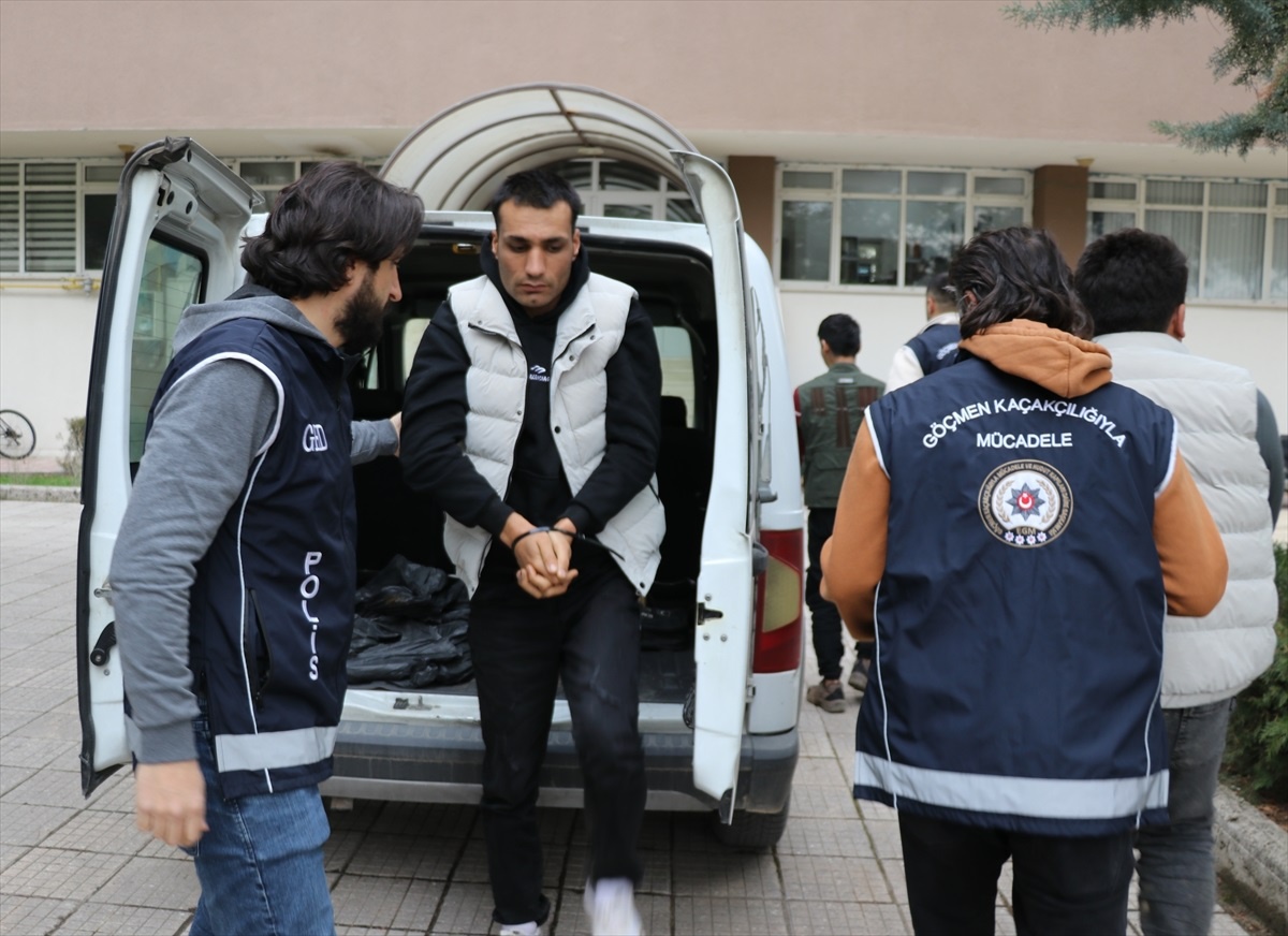 Amasya\'da Düzensiz Göçmen Operasyonu