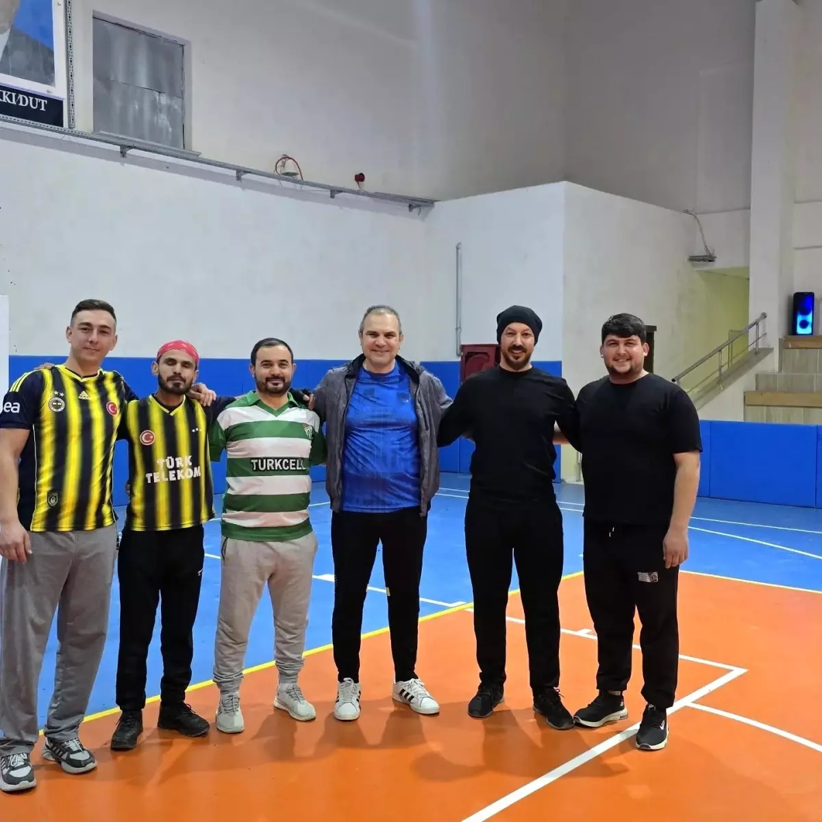 Başkan Dilsiz\'den Kız Voleybol Takımına Motivasyon Desteği