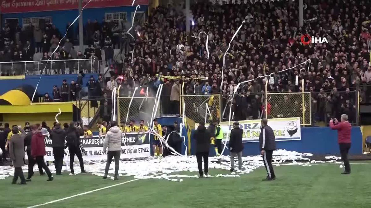 Bitlis\'te Amatör Maçta Kavga