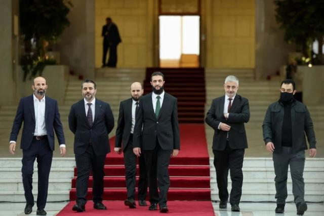 Doktorasını Türkiye'de yapan Esaad Hasan Şeybani, Suriye'de Dışişleri Bakanı oldu