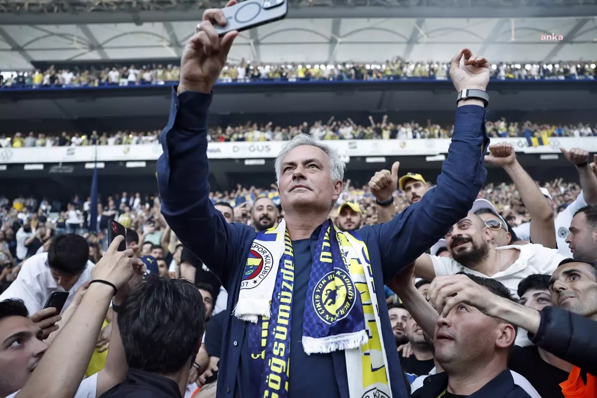 Mourinho Safra Kesesi Ameliyatı Geçirdi